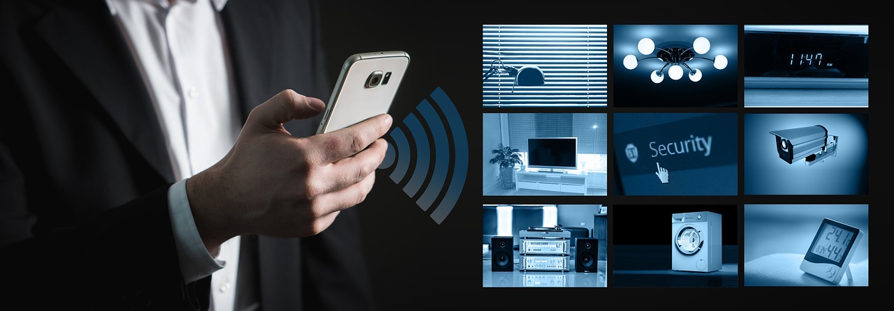 Slimme verlichting bestuurbaar via smartphone-app. Slimme verlichting bestuurbaar via smartphone-app.