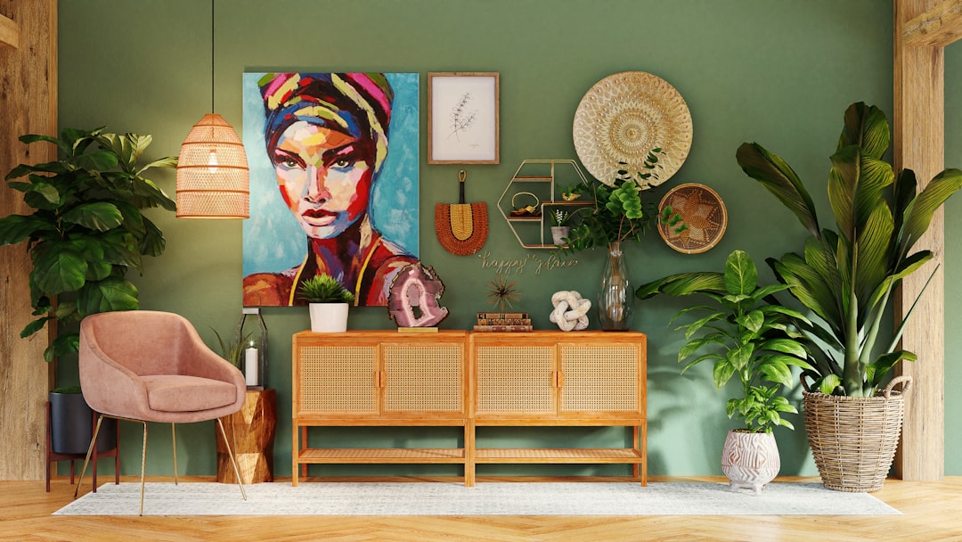 Moderne bamboe stoel in licht interieur. Moderne bamboe stoel in licht interieur.
